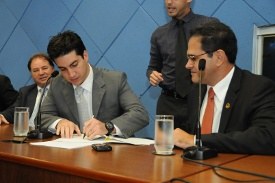 Convênio cria Escola do Legislativo na Câmara