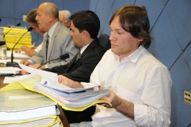 CPI da Saúde: relatório final denuncia Hélio e Kerr Saraiva ao MP