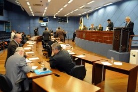 Dezessete projetos estão na pauta de segunda-feira (25/06) 