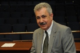 Paciente será informado sobre análise do aparelho medidor de pressão