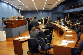Reajuste de servidor é aprovado em extraordinárias