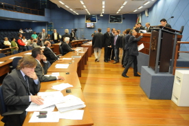 Treze projetos estão na pauta desta quarta-feira (26/09)