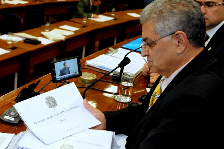 Ato da presidência define gestor de contratos na Câmara