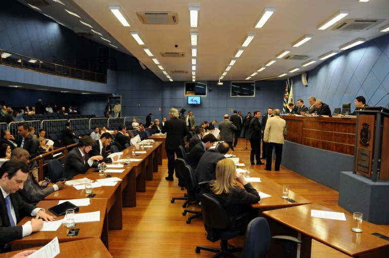 Câmara analisa vetos do Executivo na sessão de segunda-feira (14/10)