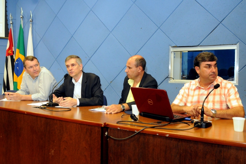   Comissão de Ciência e Tecnologia ouve sindicato de pesquisadores