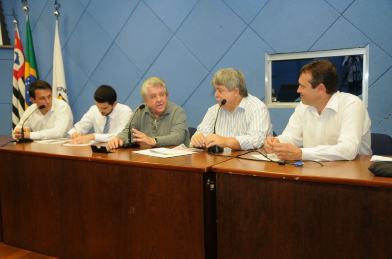 Comissão se encontra para discutir vagas de Idosos e Farmácia Popular