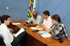 Comissão visita Centro de Reabilitação em Sousas