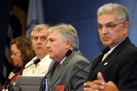 Delegado começa a identificar invasores do Plenário