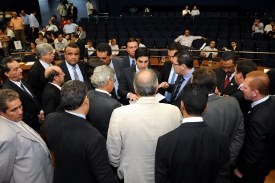 Em extraordinárias, Câmara aprova projeto de contratação na Saúde