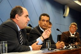Finanças: plano de arrecadação prevê prêmio e revisão de 43 mil processos