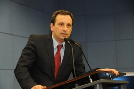 Lei obriga terceirizadas a divulgar nomes de funcionários