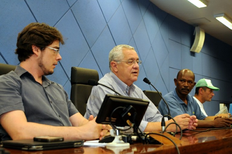 Na Câmara, especialista alerta sobre plano de incineração de lixo 