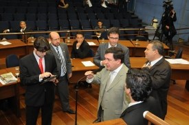 Nove itens serão votados na sessão desta segunda-feira
