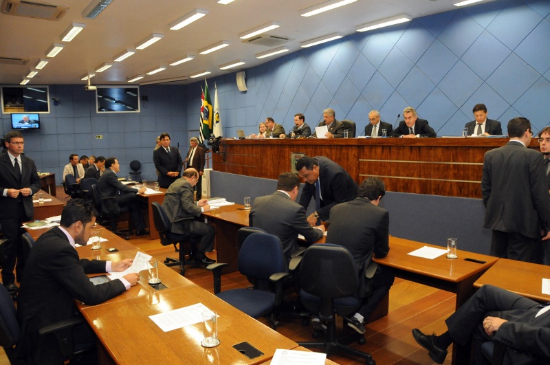 Pauta de segunda-feira (30/09) tem sete projetos