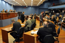 Plenário aprova parecer do TCE que rejeitou conta de 2007