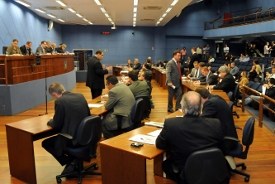 Plenário aprova parecer do TCE que rejeitou conta de 2007