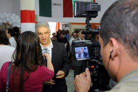 Programa Revista começa daqui a pouco no Canal 4 da NET