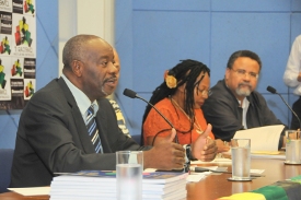 Projeto prevê mínimo de 20% de cargos para negros no serviço público