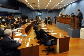 Resultado da votação desta segunda-feira na Câmara