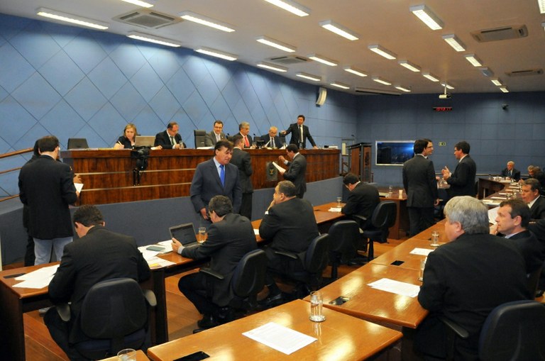 Resultado da votação dos projetos da pauta desta quarta-feira (13/11)