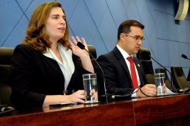 Secretária garante ônibus acessível para deficientes visuais