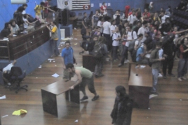 Vandalismo: delegado vai analisar condutas a partir de imagens de TV