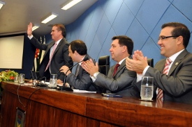 Vereadores e prefeito tomam posse 