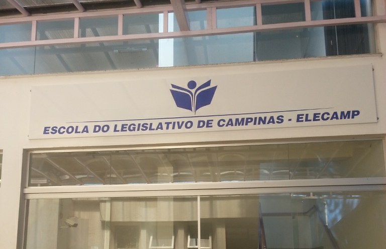 Câmara inaugura primeira Escola do Legislativo da RMC