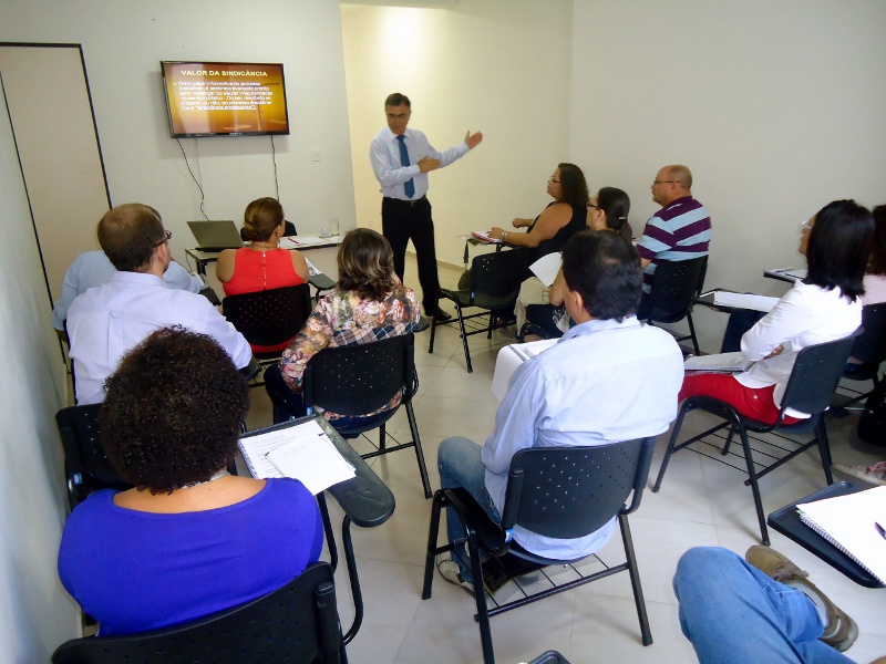 Escola do Legislativo fechará mês de maio com três novos cursos