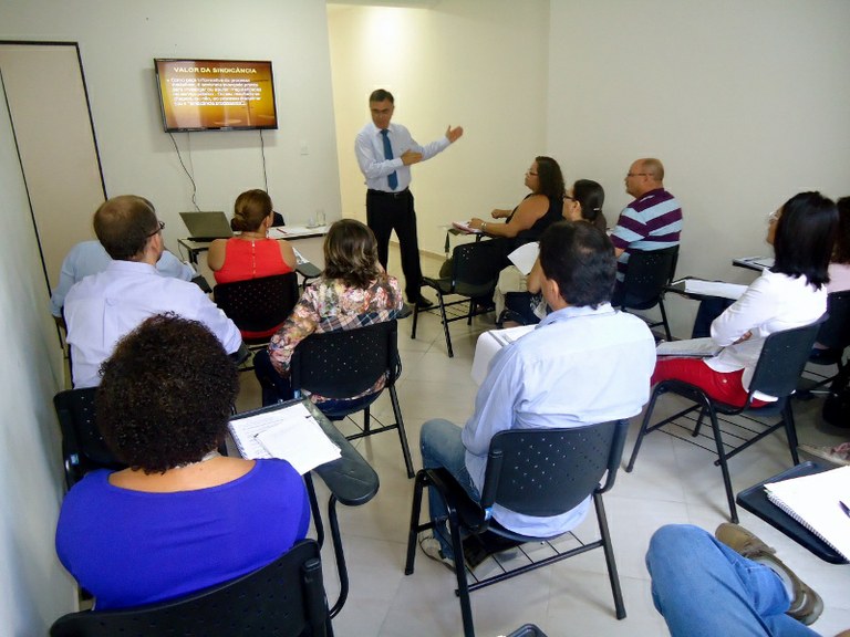 Escola do Legislativo fechará mês de maio com três novos cursos