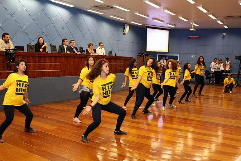 Comitê Metropolitano de Educação Integral da RMC lança na Câmara programa para fomentar arte e cultura em toda a região