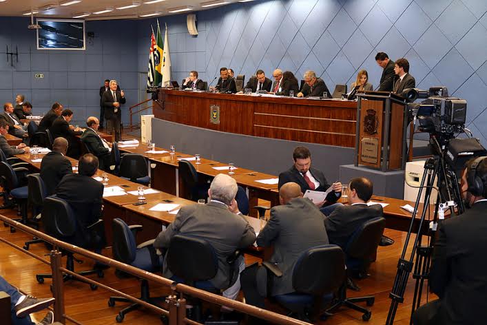 Vereadores aprovam, em primeira votação, PL que obriga site da prefeitura a divulgar plantonistas em postos de Saúde