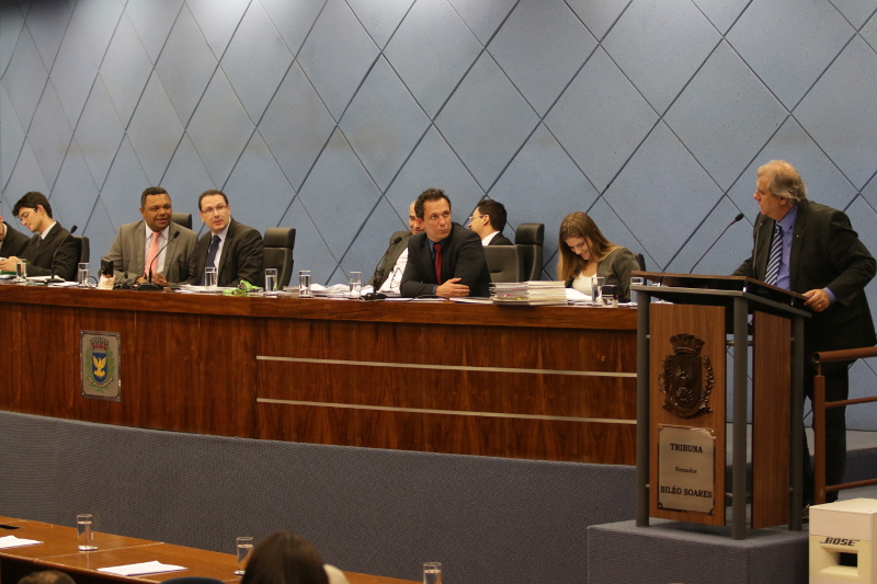 Vereadores analisam oito PL's na sessão da próxima segunda  (10); um deles propõe alerta sobre lavagem de latas de bebidas antes do consumo 