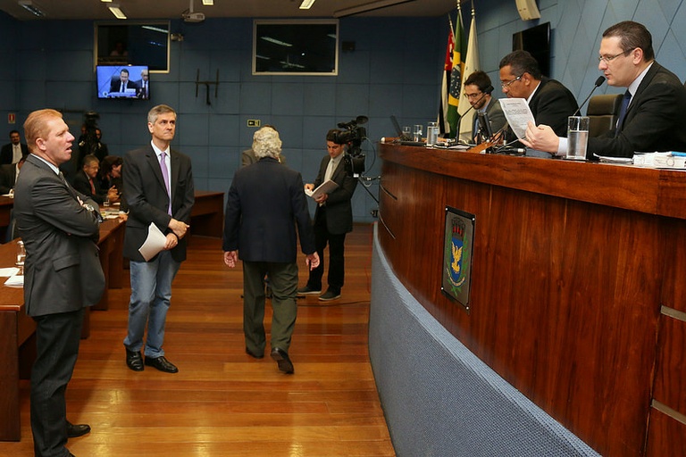 Vereadores aprovam resolução que permitirá que a Câmara quite dívida do “caso URV” com redução de R$ 17 milhões para R$ 5 mi e, além de economizar dinheiro público, evite precatório maior para a Prefeitura no futuro