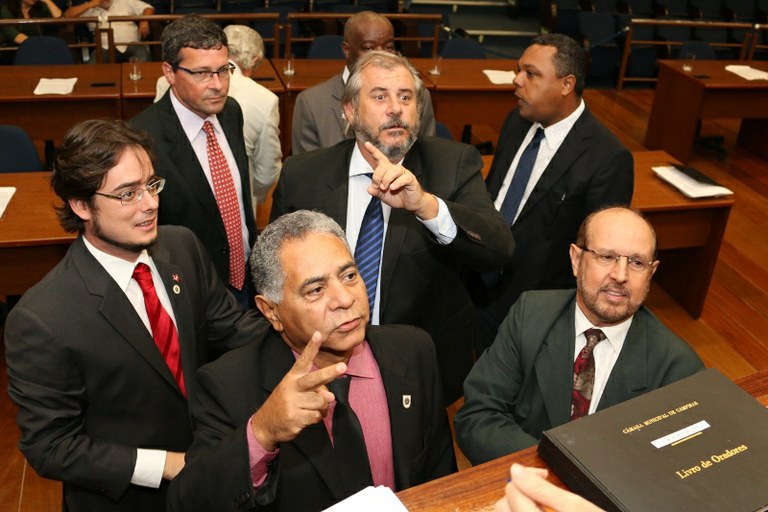 Vereadores aprovam PL que obriga divulgação de lei estadual em restaurantes, lanchonetes em congêneres