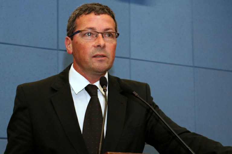 Bufalo vai ao Ministério Público contra aumento nas contas de água