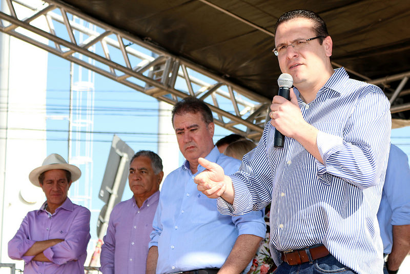 Em assinatura de obras de esgoto no Jardim Sulamérica, presidente Rafa Zimbaldi destaca empenho da Câmara por melhorias para a região dos futuros distritos de Campinas