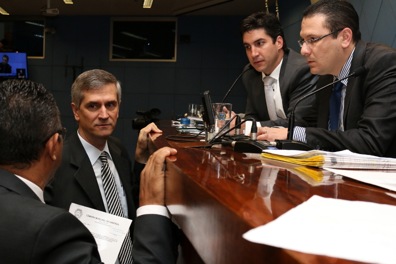 Câmara faz sessões extraordinárias na manhã desta quinta (18) para votar PL de reajuste dos servidores públicos municipais