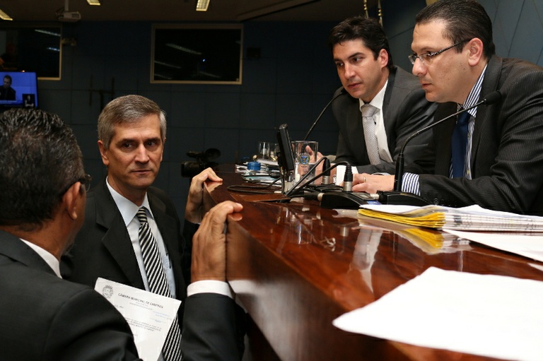 Câmara faz sessões extraordinárias na manhã desta quinta (18) para votar PL de reajuste dos servidores públicos municipais