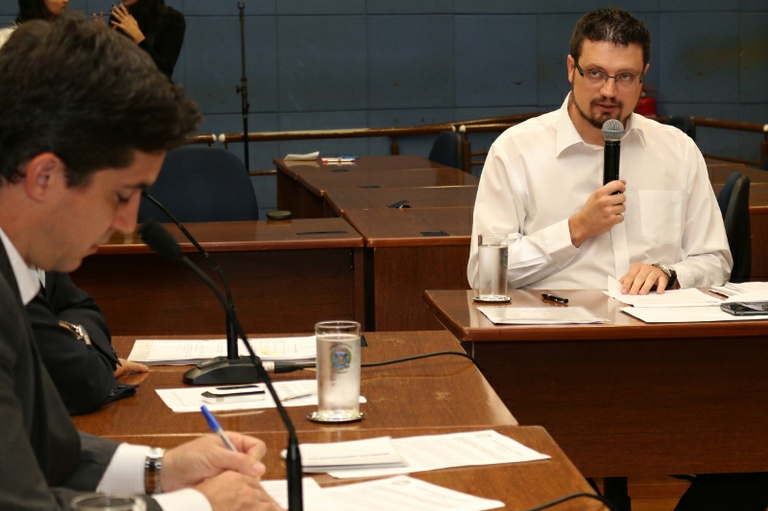 Comissão de Legalidade dá parecer favorável à constitucionalidade da emenda anti-ideologia de gênero