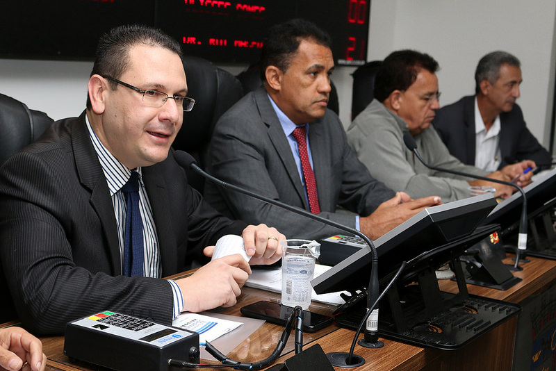 Parlamento aprova campanha pelo plantio de um milhão de árvores em áreas de nascentes da RMC, sugerida pelo presidente Rafa Zimbaldi