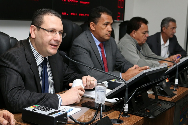 Parlamento aprova campanha pelo plantio de um milhão de árvores em áreas de nascentes da RMC, sugerida pelo presidente Rafa Zimbaldi