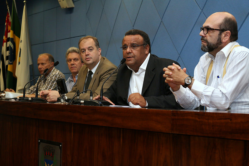 Reunião da Comissão de Defesa dos Direitos do Consumidor avança em benefício aos moradores