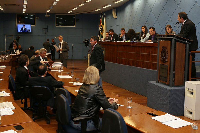 Vereadores analisam - na sessão desta quarta-feira (10/06) - PL que garante maior acessibilidade no atendimento bancário