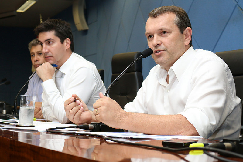 Após audiência pública, proposta de emenda à LOM que proíbe a progressão continuada nas escolas da cidade será melhor estudada