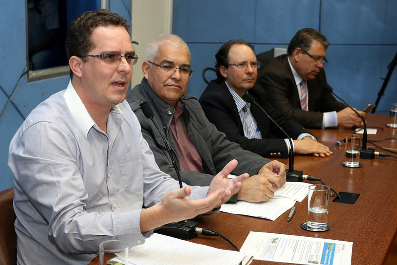 Debate sobre reforma política realizado na Câmara levanta pontos polêmicos da PEC que vai mudar  o sistema eleitoral