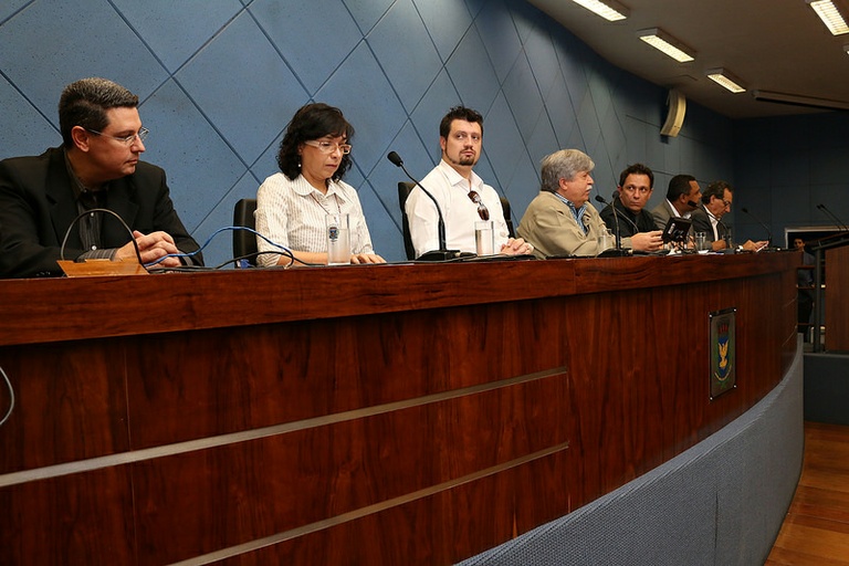 Em reunião da CEE da ideologia do gênero, vereadores defendem mais estudo sobre o tema  e refutam homofobia