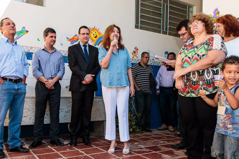 Câmara participa da assinatura de convênio entre a Educação e a Casa da Criança Vovô Nestor