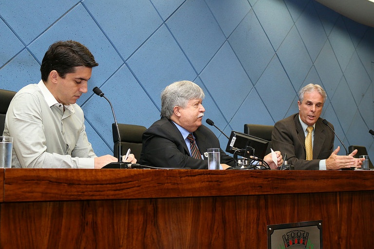 Em audiência pública, vereadores debatem com presidente da Emdec melhor sistema de informação para usuários do Transporte