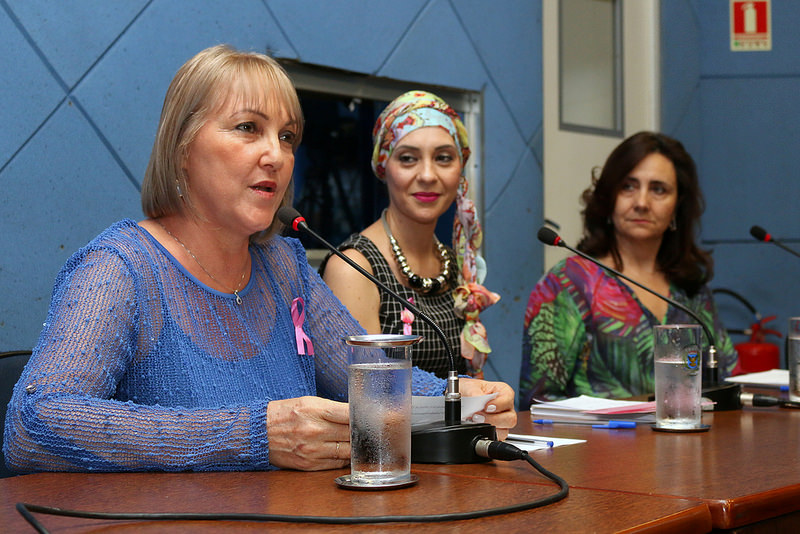 Comissão da Mulher apresenta palestra com o tema “Seja diferente e saia na frente ...”